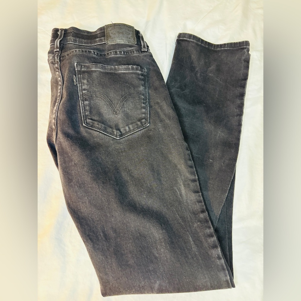 Levi Perfect Waist Straight Leg, Women’s Size 8, Black Denim